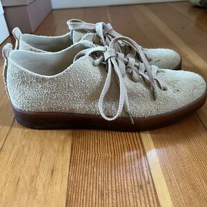 NWOT feit latex low suede shoe